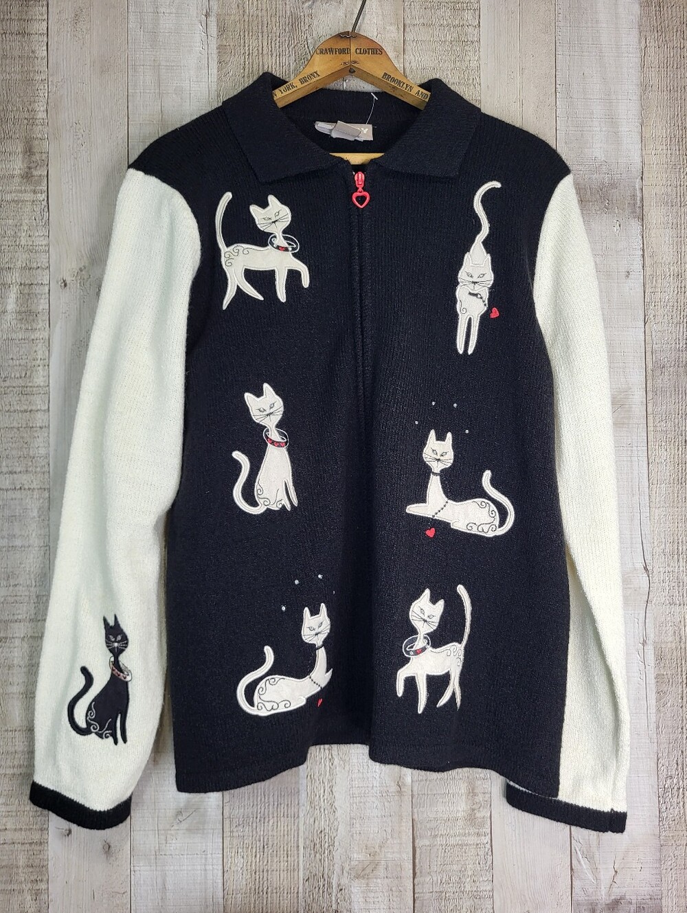 TanJay Cat Motif Knit Zip Cardigan - Black and White. Size Medium Petite. MP